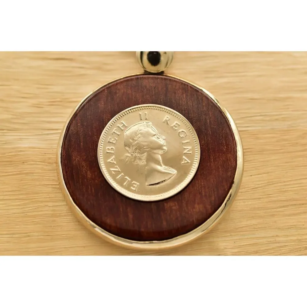 Vintage Elizabeth II Gratia Regina Pendant Necklace Gold Tone Chain Wood BinBD